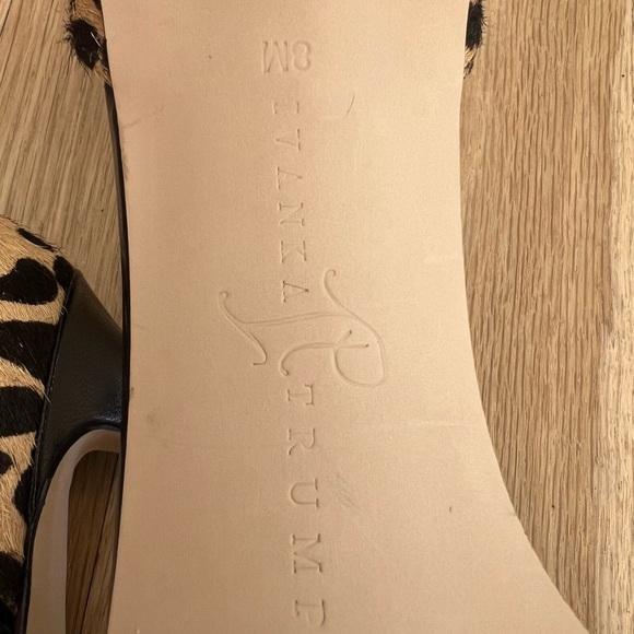 Georgeous Cheetah Print Faux Fur Heels - Picture 6 of 6